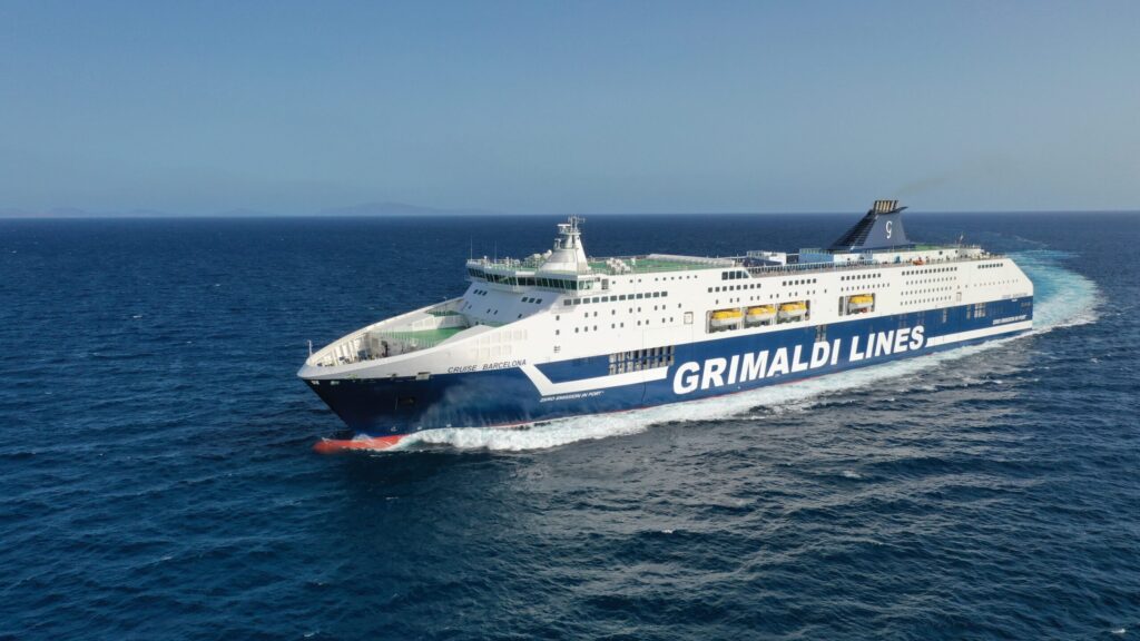 Fähre Grimaldi Lines Cruise Barcelona auf dem Mittelmeer – Buchung mit ALINAVI